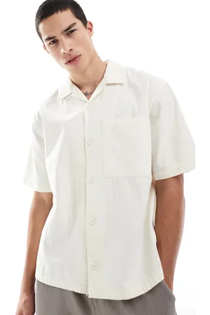 Pull&Bear – Hemd in Ecru mit Knitterstruktur und Reverskragen