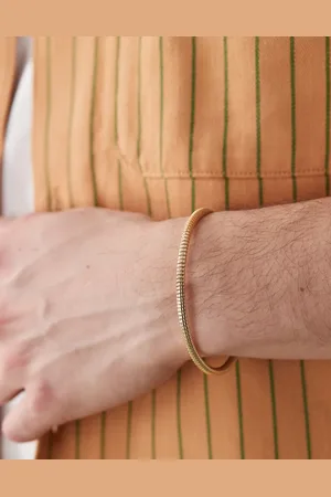 FADED FUTURE – Omega – Kettenarmreif in Goldoptik mit Manschetten
