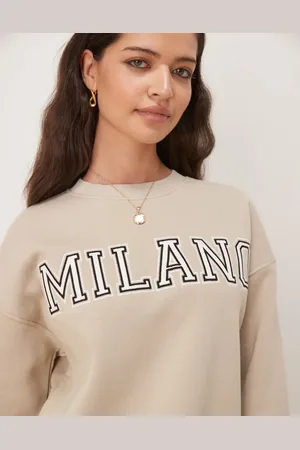Gina Tricot – Milano – Oversize-Sweatshirt in hellem Beige mit Logo