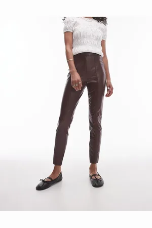 Topshop – Eng geschnittene Hose aus Kunstleder in Burgunderrot