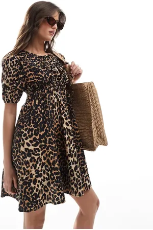 Esmée – Exclusive – Mini-Strandkleid mit Leopardenmuster, Bindeband vorne und Puffärmeln
