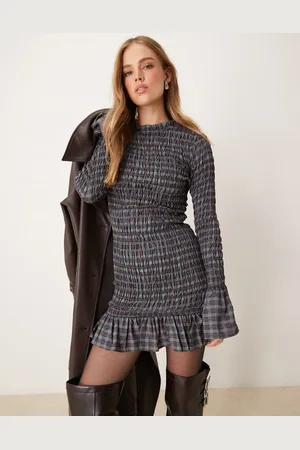 Glamorous – Gesmoktes Minikleid in kariertem