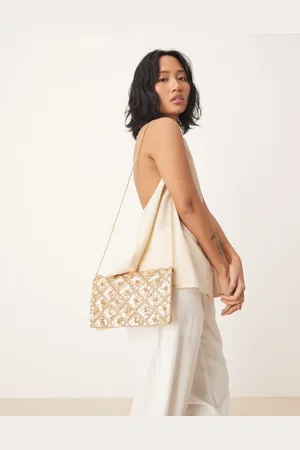 Accessorize – Tianna – Goldfarbene Foldover-Clutch mit Blumenverzierung