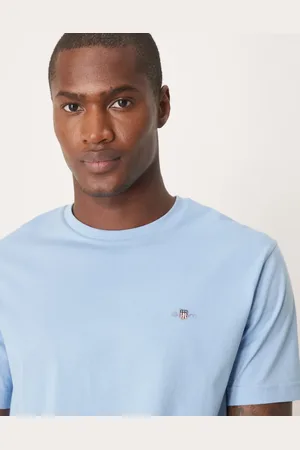 GANT – T-Shirt in Hellblau mit Wappenlogo
