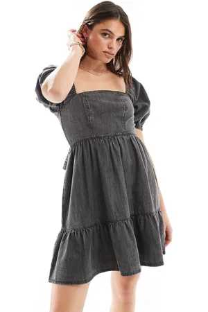 Miss Selfridge – Denim-Minikleid in schwarzer Waschung mit Puffärmeln