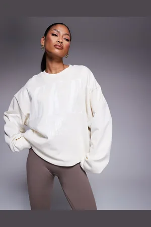 ASOS ASOS – Weekend Collective – Oversize-Sweatshirt in Cremeweiß mit Stapel-Logo