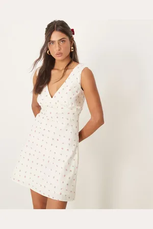 Glamorous – Minikleid mit Kirschprint und V-Ausschnitt