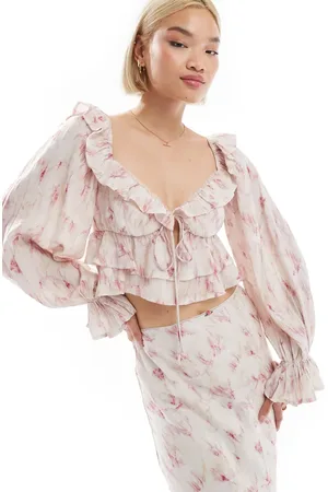 Love Triangle – Cropped Oberteil mit Rüschen, verschwommenem Muster und Knitterstruktur, Kombiteil