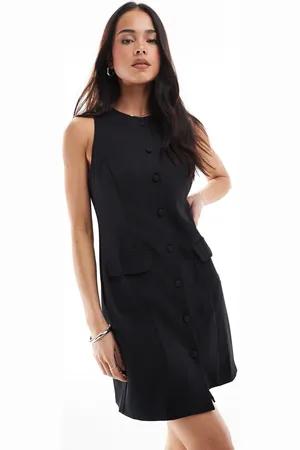 New Look – Elegantes Latzkleid in mit Knopfleiste vorn