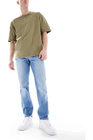 Wrangler Texas – Leichte Slim-Fit-Jeans in hellblauer Waschung