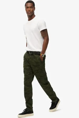 Superdry – Core – Cargohose aus Baumwolle mit überfärbtem Military-Muster