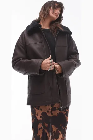 Topshop – Mittellange Pilotenjacke aus Kunstleder in mit Teddyfellbesatz