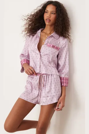 Free People – Pillow Talk – Gemustertes Pyjama-Set aus Satin in Flieder