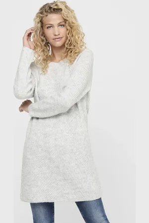 ONLY – Strickkleid in Hellgrau meliert