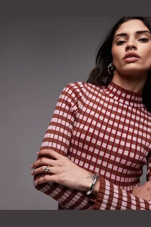 Topshop – Langärmliges, buntes Oberteil aus plattiertem Strick mit Karomuster