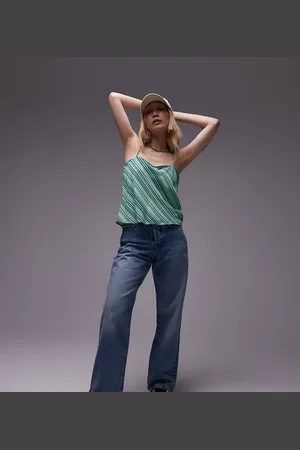 Topshop Petite – Locker geschnittene Straight Jeans in Mittelblau mit mittelhohem Bund