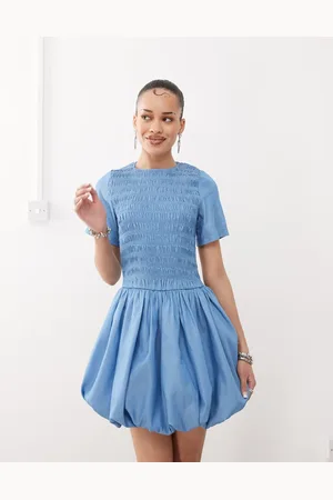 Amy Lynn – Eleanor – Minikleid aus Chambray in mit Streifen und Ballonsaum