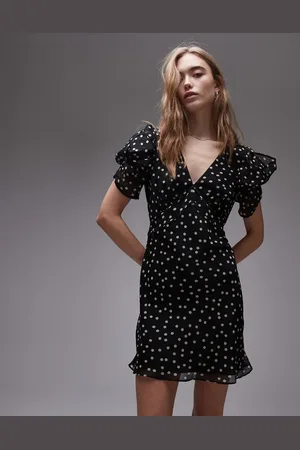 Topshop – Gepunktetes Mini-Freizeitkleid in -Weiß mit gefalteten Ärmeln