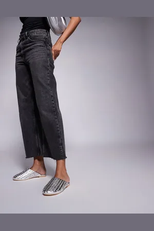 Public Desire – Cairo – Mit Nieten besetzte, flache Mules in