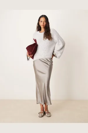 New Look – Asymmetrisch geschnittener Satin-Midirock in