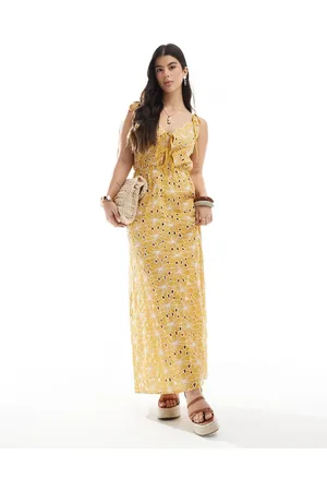 Esmée Esmee – Exklusiv – Maxi-Strandkleid in Senfgelb mit Lochstickerei