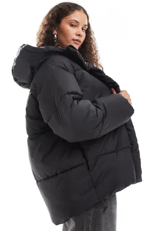 Monki – Wattierter Oversize-Mantel in