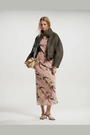 ASOS – Midaxi-Trägerkleid aus rosa Chiffon mit Gänseblümchen-Streifen-Muster und U-Boot-Ausschnitt
