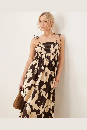 ASOS – Maxikleid aus Baumwoll-Satin mit gesmoktem Dekolleté und Blumenprint