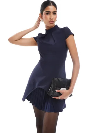 Closet – Plissiertes Minikleid in mit Kappärmeln