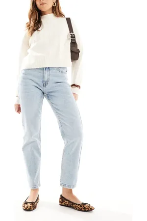 Stradivarius – Mom-Jeans aus Baumwoll-Stretch in verwaschenem mit schmalem Schnitt