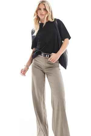 Bershka Petite – Elegante Hose in Taupe