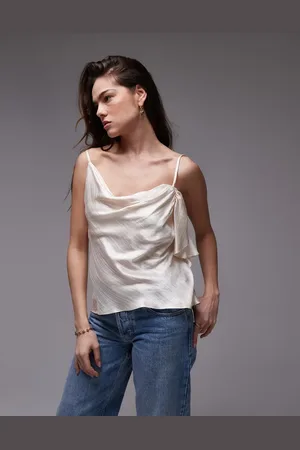 Topshop – Satin-Camisole in Champagner mit doppeltem Träger und Rüschen