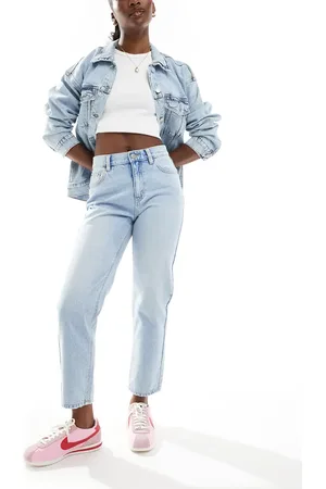 Pull&Bear – Mom-Jeans in Mittelblau mit hohem Bund
