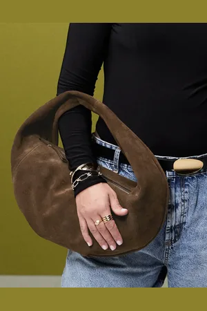 ASOS – Weiche, u-förmige Tragetasche aus Wildleder in Schokobraun