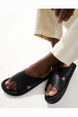 ASOS – Sandalen in mit überkreuzten Riemen