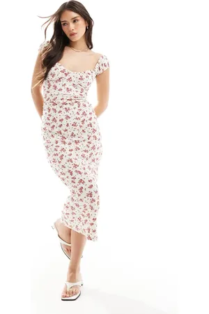 Bershka – Maxikleid im Milchmädchen-Design in Ecru mit rotem Blumenmuster
