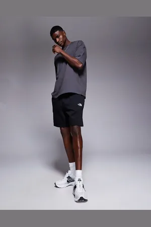 The North Face – Essential – Sweat-Shorts in mit Logo