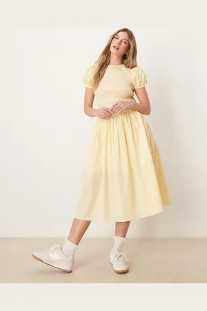 Glamorous – Midaxi-Kleid in gestreiftem Gelb mit Puffärmeln