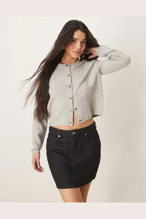 JDY – Strickjacke in Hellgrau mit Wollanteil und Rundhalsausschnitt