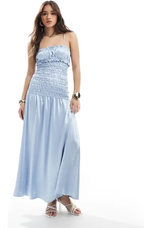 The Frolic – Exclusive – Maxikleid aus Satin in Babyblau mit tiefer Taille und Raffung