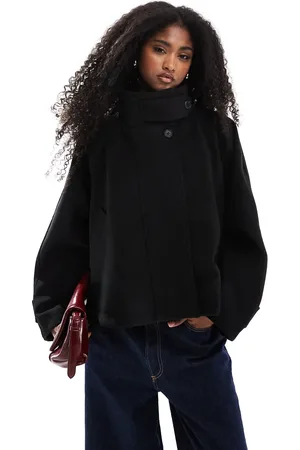 ASOS – Formeller Cropped-Cape-Mantel in