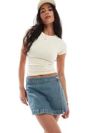 Cotton On Cotton On – Asymmetrisch geschnittener Wickelskort in Sahara