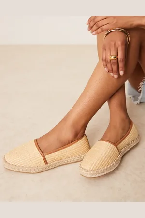 ASOS – Joey – Espadrilles aus Raffia in Natur mit geschlossener Zehenpartie
