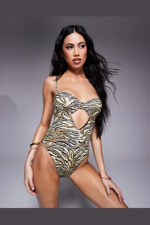 ASOS – Gia – Bügel-Badeanzug mit Zierausschnitt und Animalprint