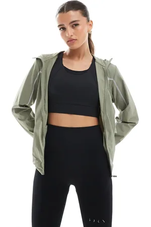 Born Living Yoga – Ulani – Windjacke in Camuflaje