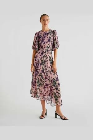 SCALPERS – Kleid in Blassrosa mit Beerenmuster