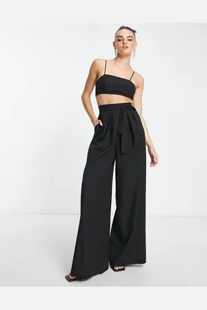 ASOS – Eleganter 2-in-1-Jumpsuit mit Zierausschnitt und Gürtel in