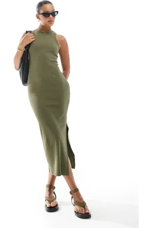 New Look – Geripptes Midikleid in Khaki mit Ringerrücken