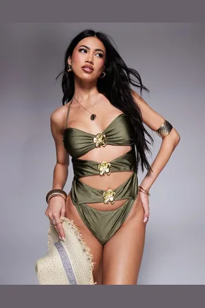 Candypants – Badeanzug in Olivgrün mit Cut-Outs und goldfarbener Metallblumenverzierung