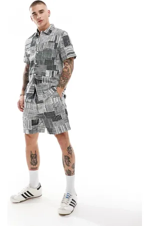 Farah – Redwald – Shorts mit Archivdruck in -Weiß, Kombiteil